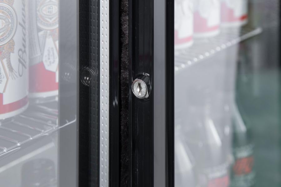 METRO Professional GBC3103 Glastür-Kühlschrank, Verzinktes Blech/Aluminium/Glas, 3 türig, 9 verstellbare Einlegeböden, automatische Abtauung, 308 L, mit Schloß, LED Beleuchtung, schwarz
