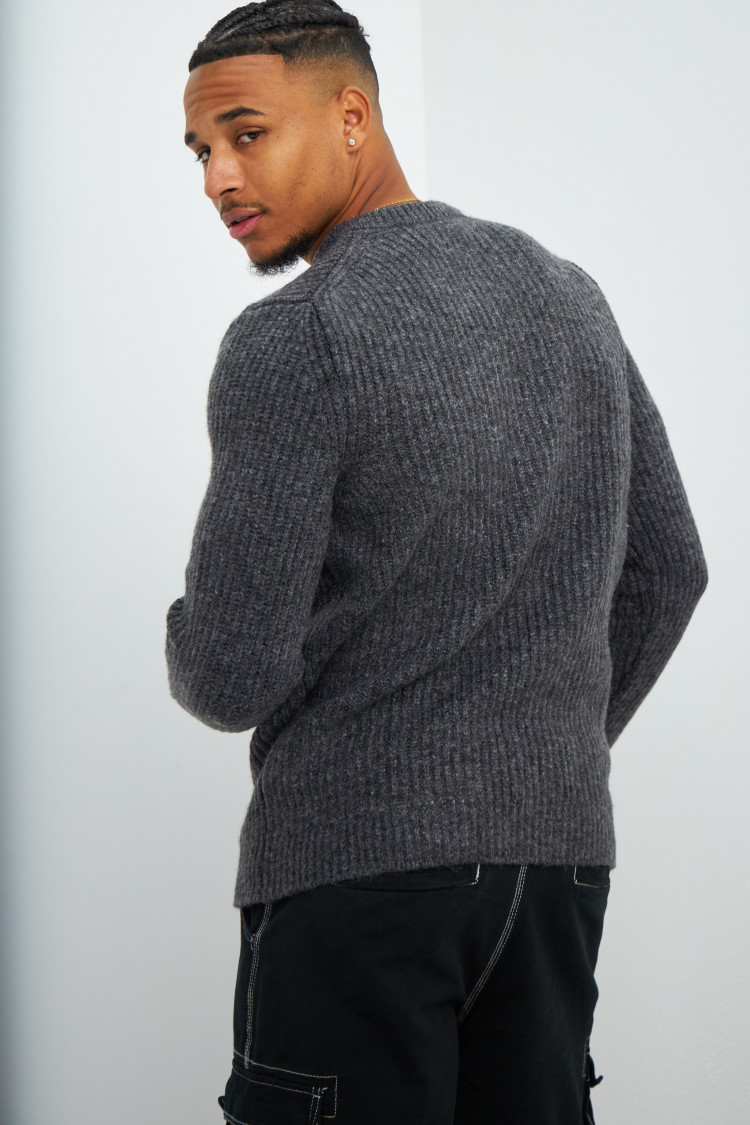 Pull en maille gris 