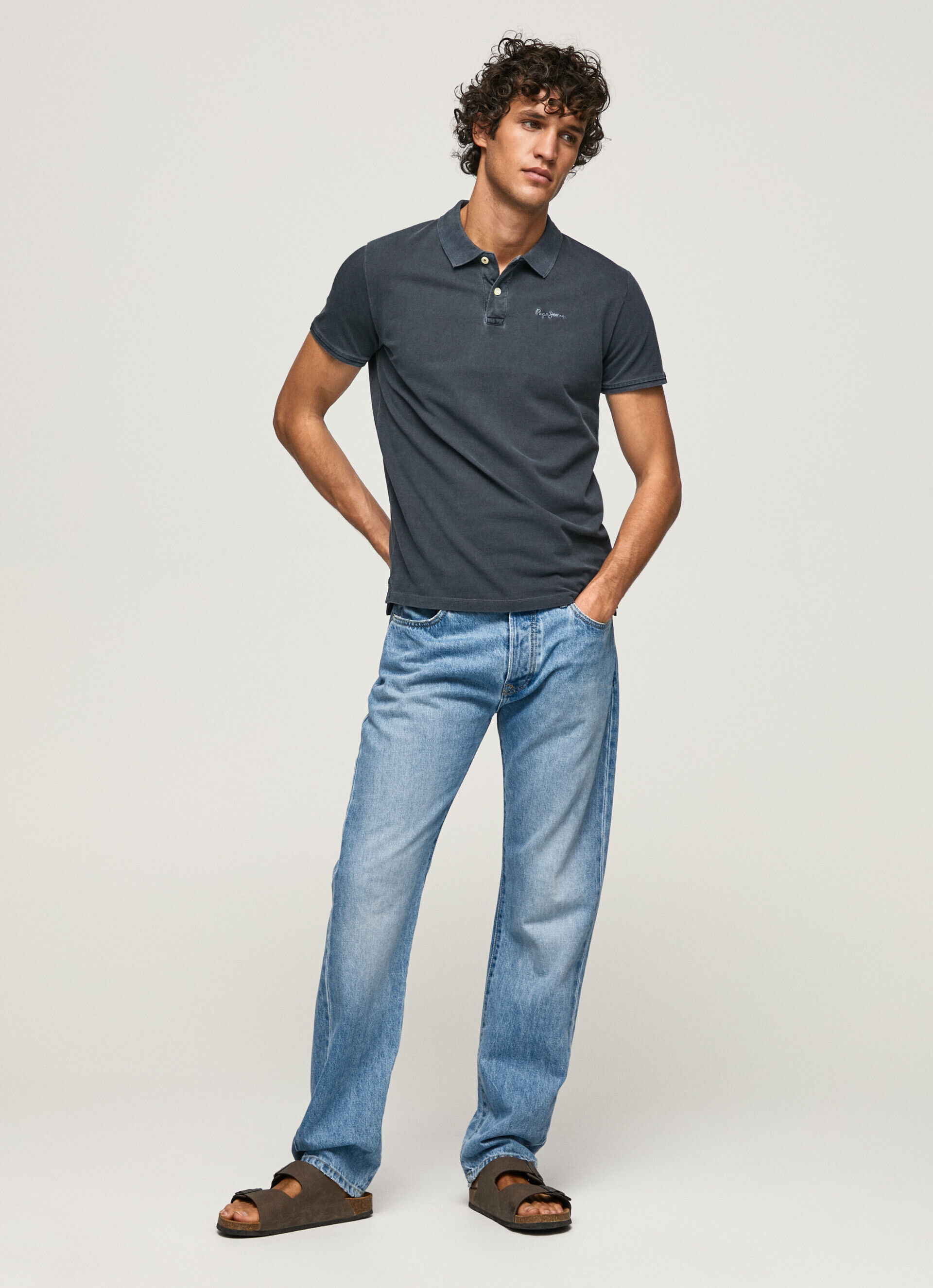 Camisa polo piqué com logotipo bordado - azul dulwich