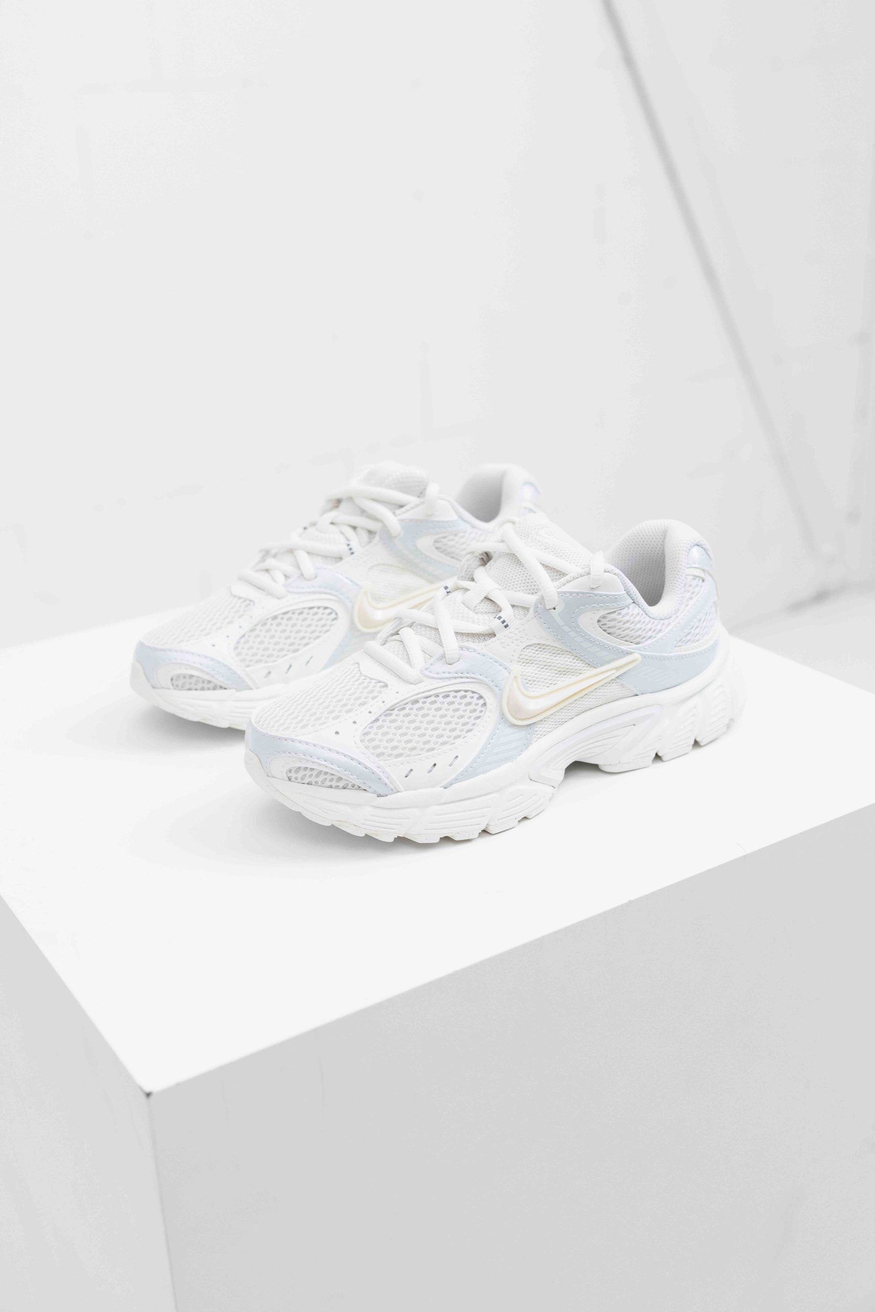 Nike V5 RNR Sneakers Dames Gebroken Wit/Grijs