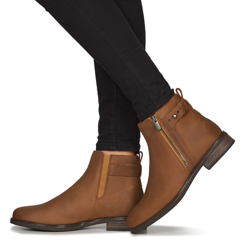 Clarks - MEMI LO - Camel