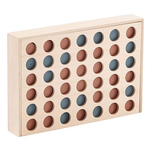 Kids concept houten spel vier op een rij
