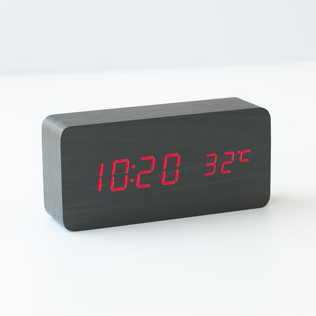Digitalt LED vækkeur Rød