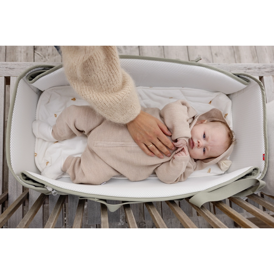 Voksi® Carry Me Fußsack Black Cream