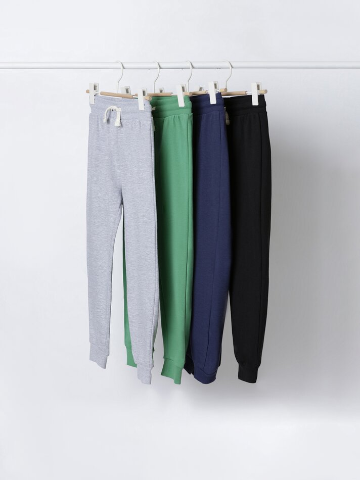 Conjunto com 4 calças de moletom básicas - Verde