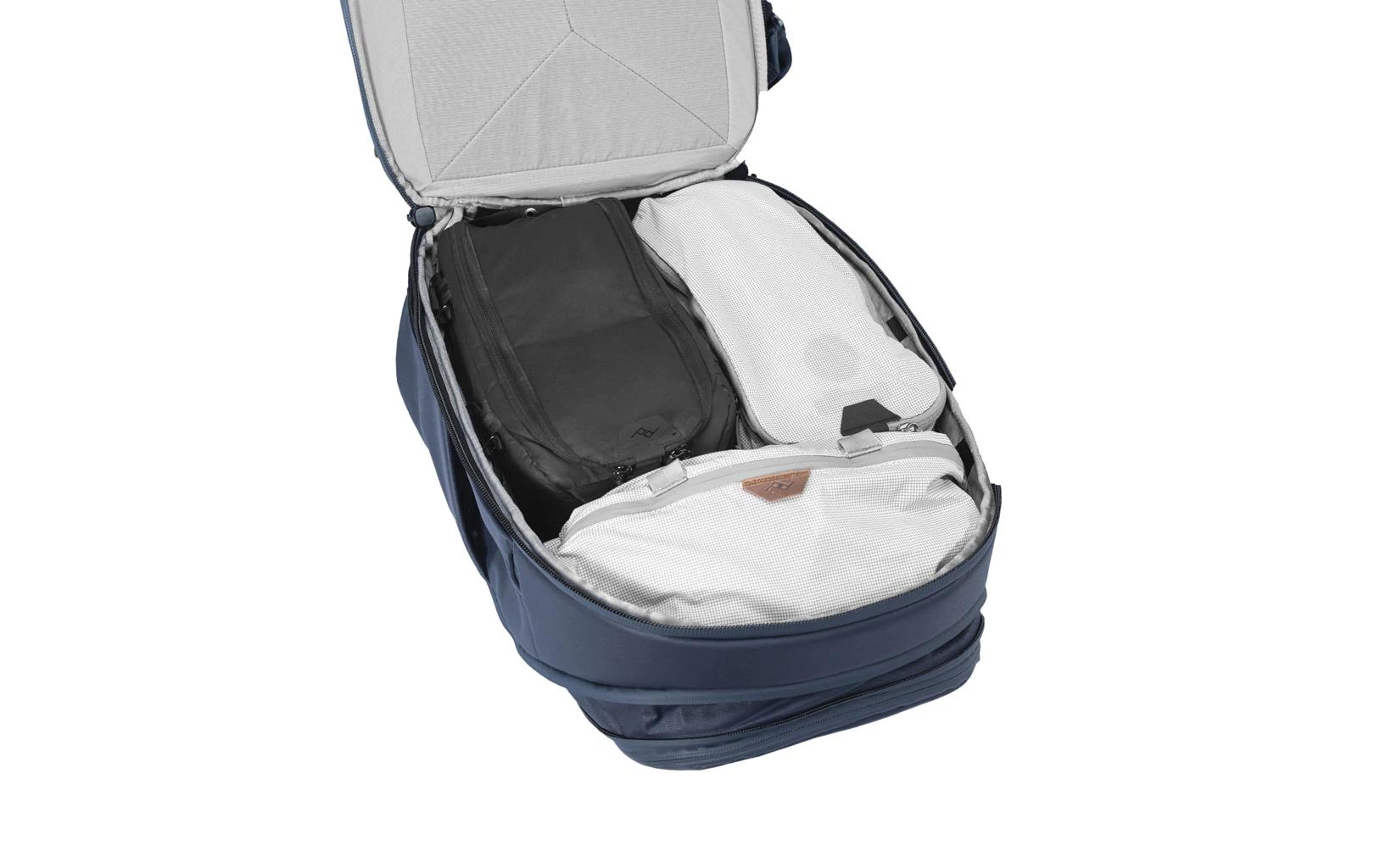 Fotorucksack Travel 30L Midnight<br>Robuster Tagesrucksack für kürzere Reisen und den Alltag