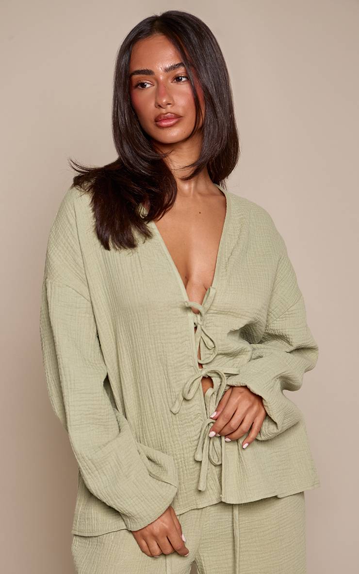 Vert Sauge Chemise Coordonnée Petite À Texture Étamine Avec Nœud Devant