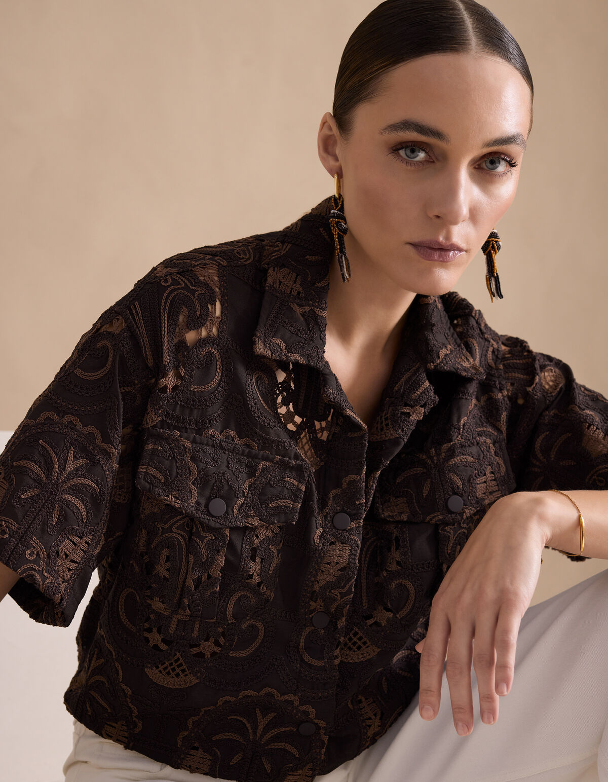 Embroidery Blouse Donkerbruin By Mieke