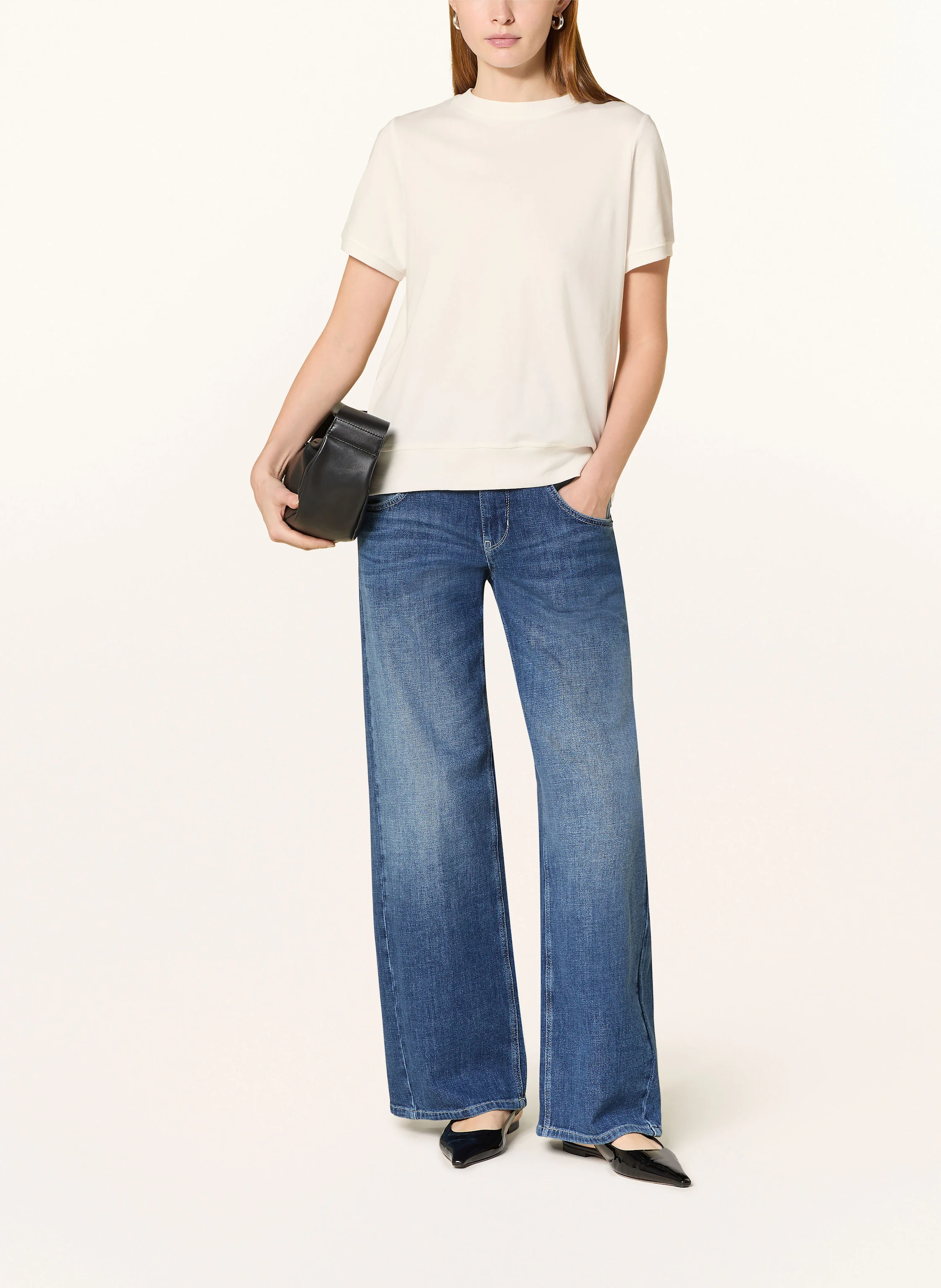 comma casual identity T-Shirt