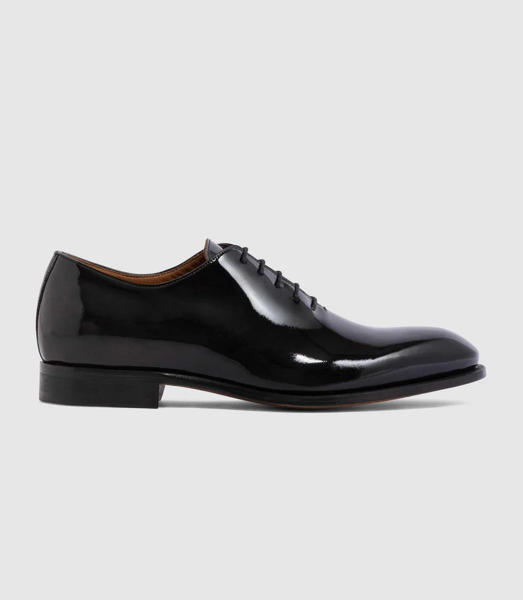 Chaussure coutures vernis noir 
