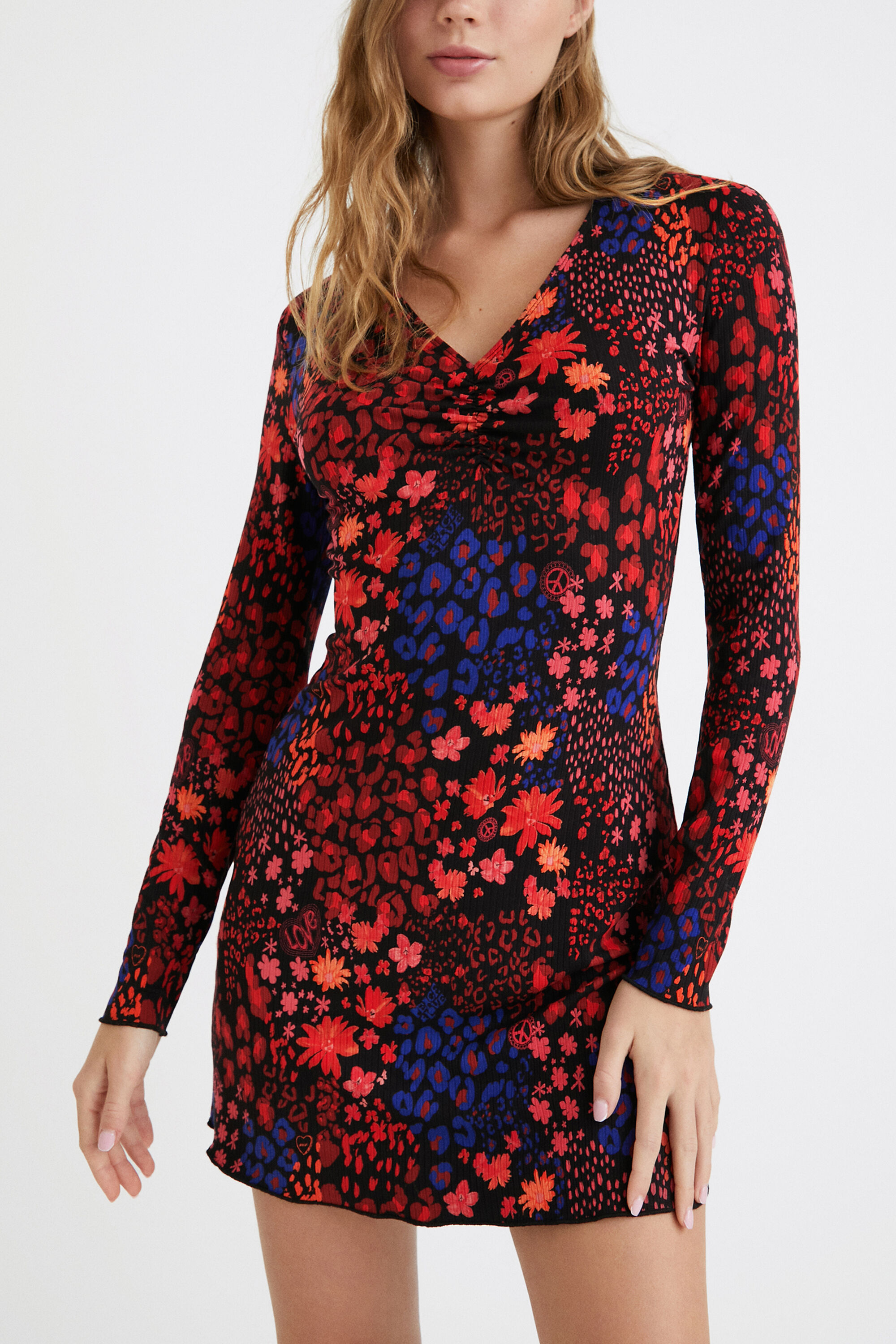 Robe courte ajustée avec fleurs