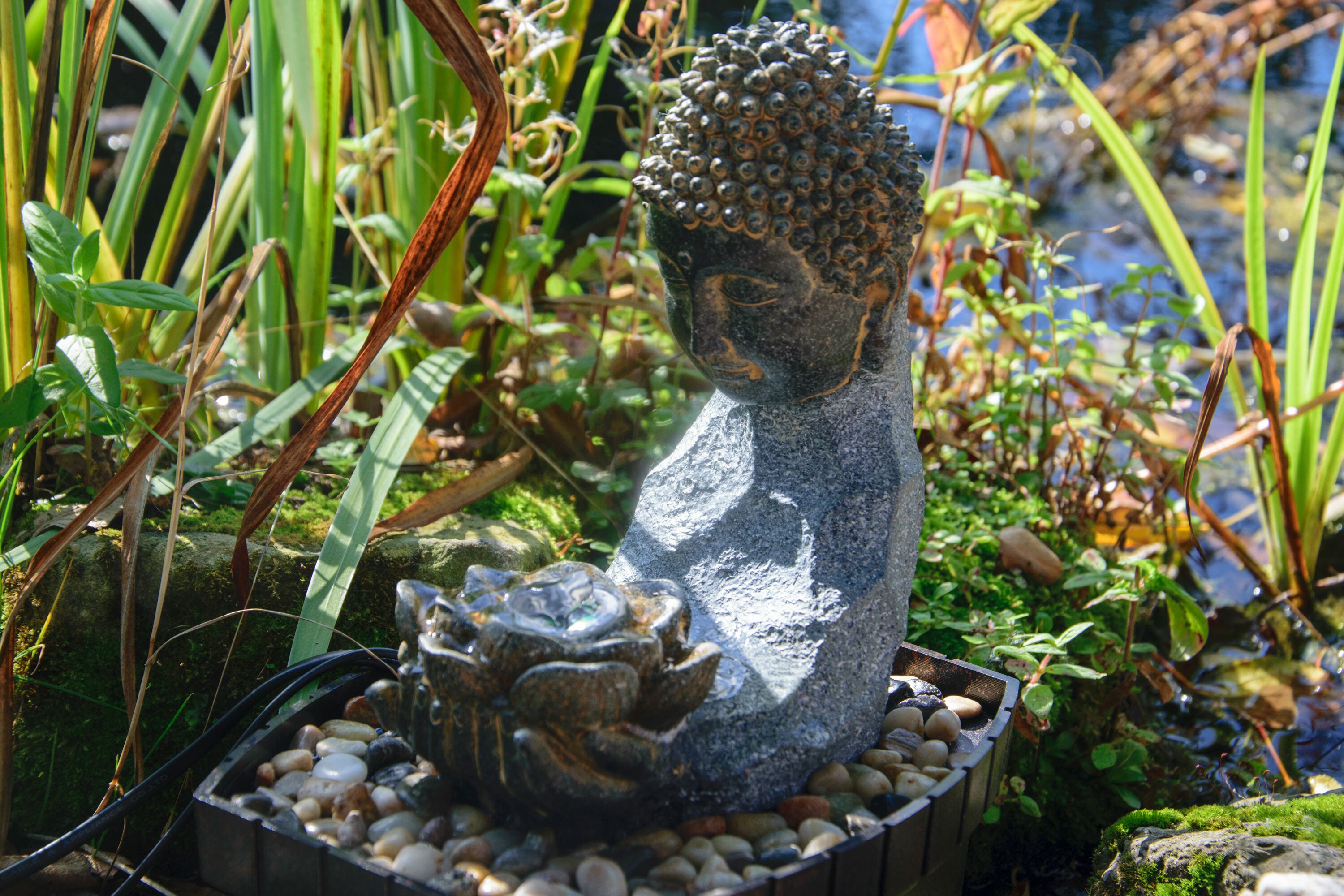 dobar Kleiner Polyresin-Brunnen m. Pumpe+Licht - versch. Ausführungen
