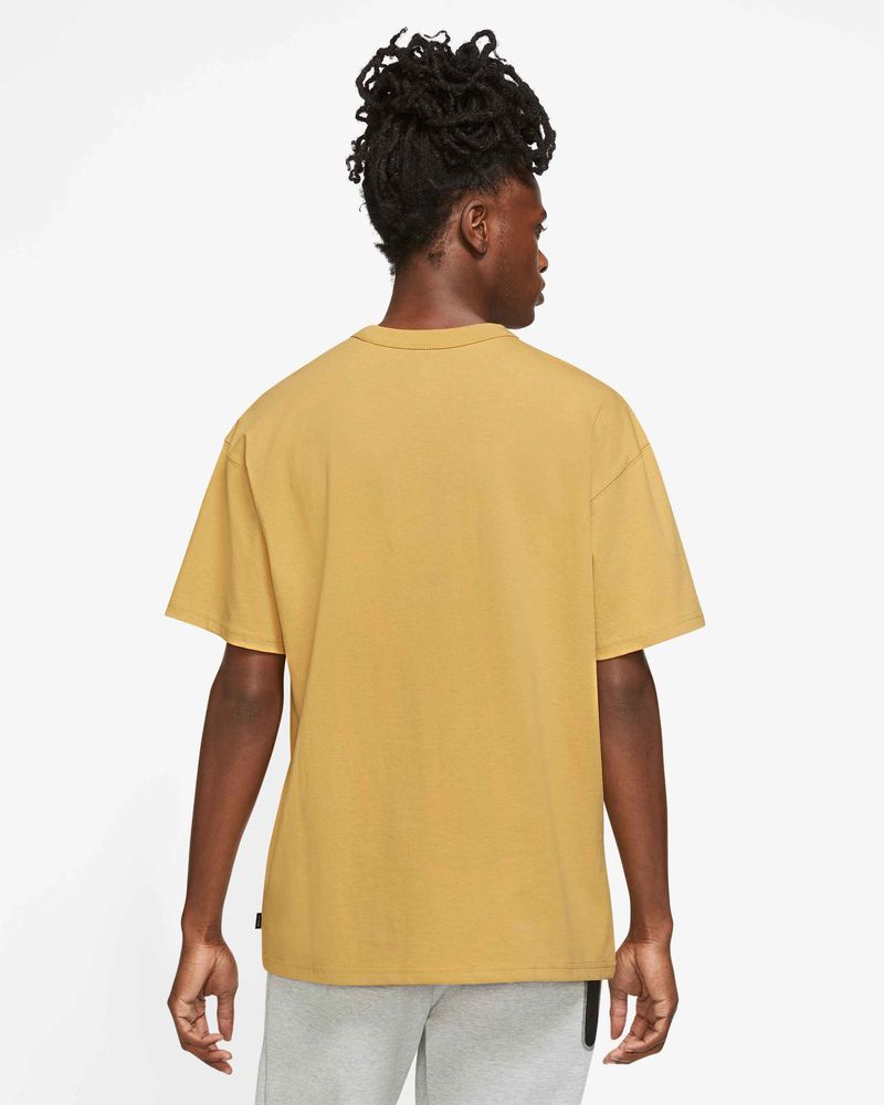 T-shirt Nike Sportswear Premium Essentials Jaune Moutarde pour homme
