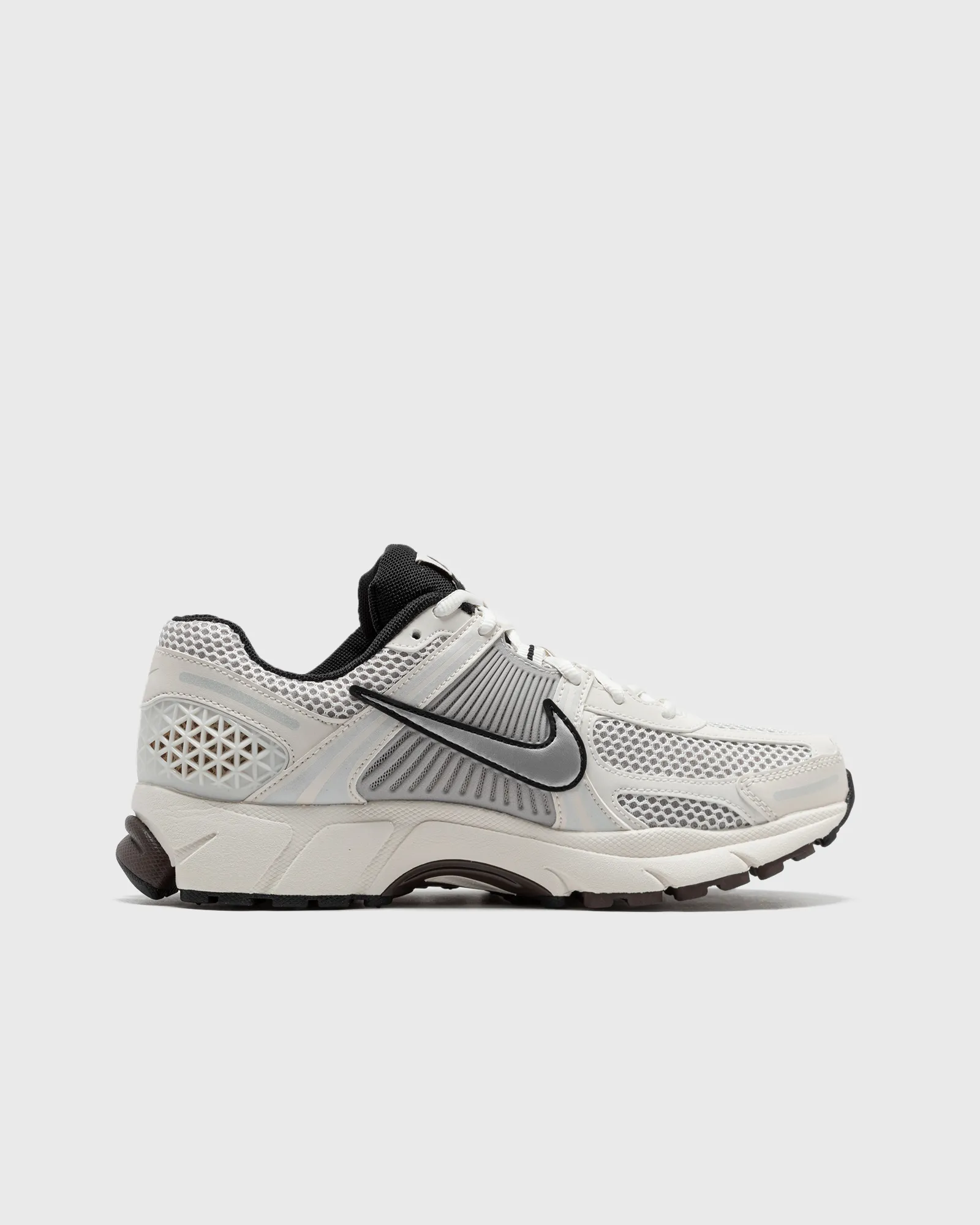 Nike NIKE ZOOM VOMERO 5
