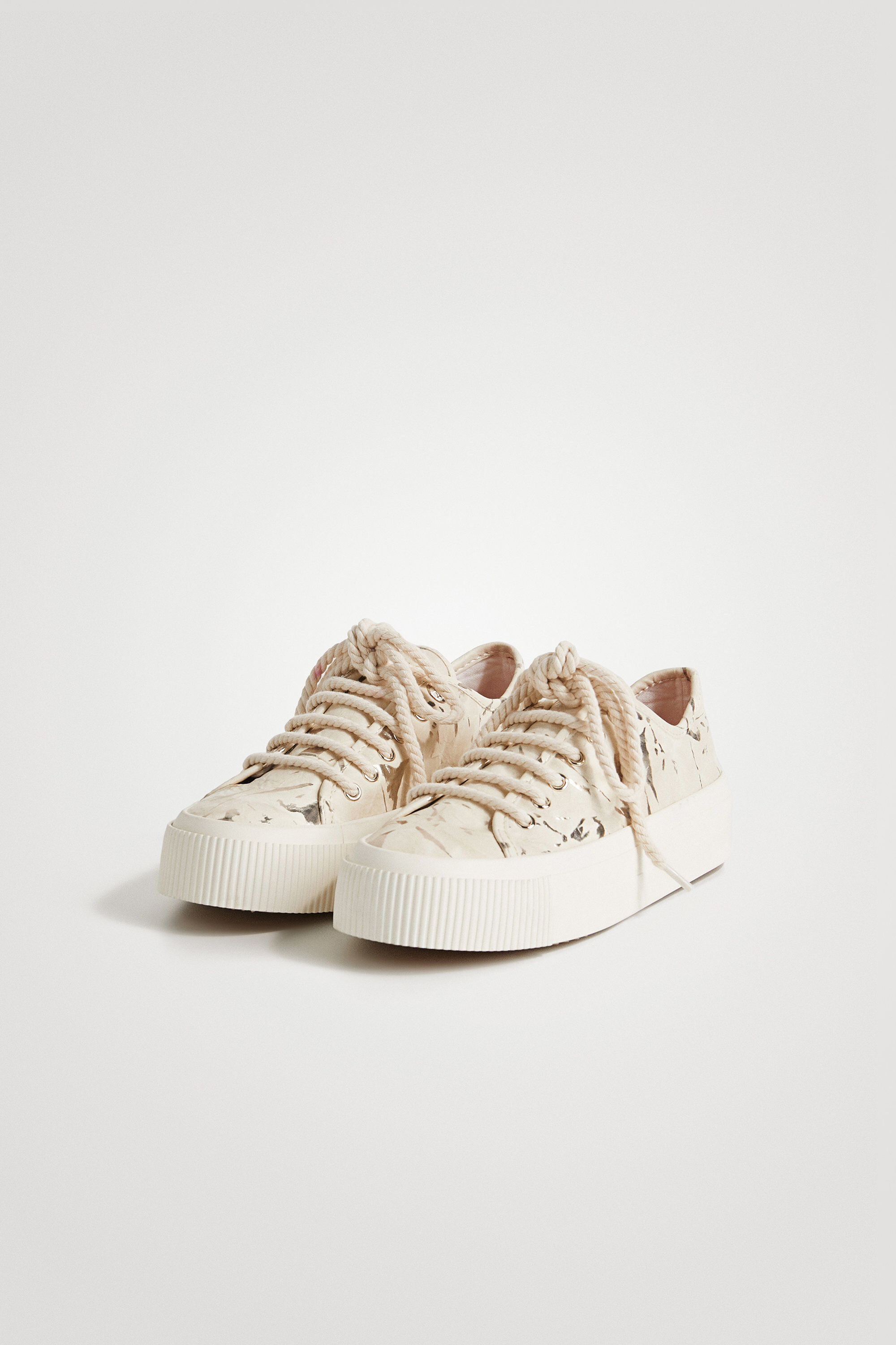 Baskets argentées