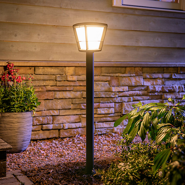 Lampadaire extérieur Econic Philips Hue IP44 1140lm 86,5 x 32,2 cm noir