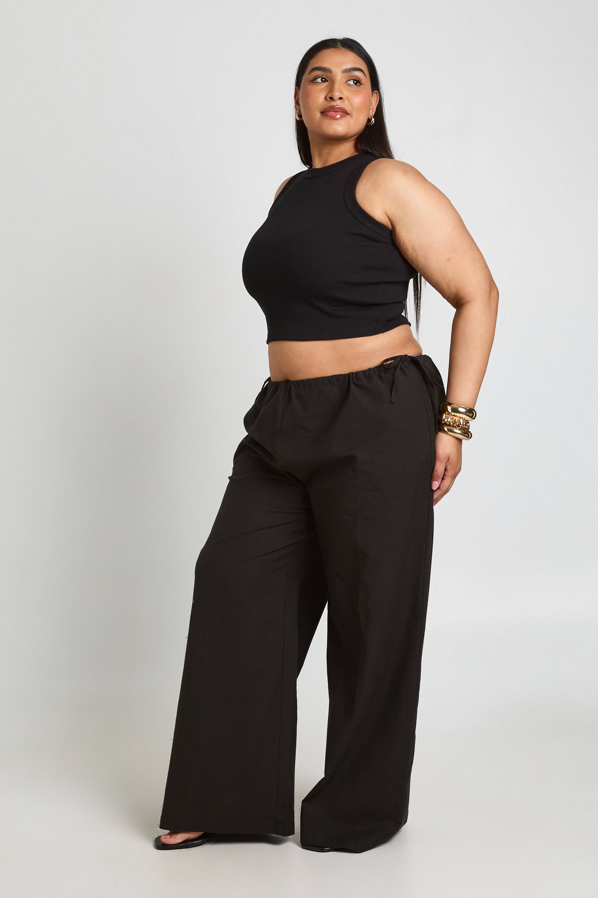 boohoo Pantalon Grande Taille En Lin À Jambes Larges Taille Basse Avec Liens Sur Les Côtés