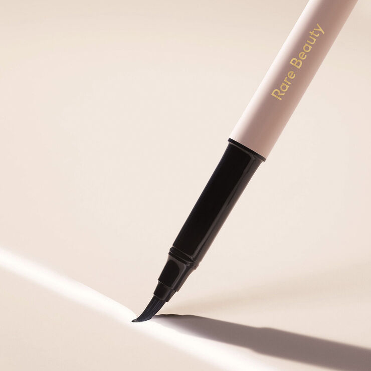 RARE BEAUTY Perfect Strokes - Matte Liquid Liner