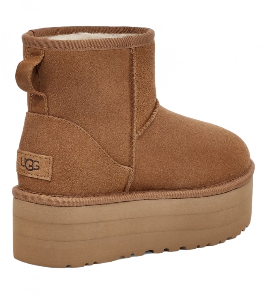 Botas UGG W Classic Mini de couro marrom