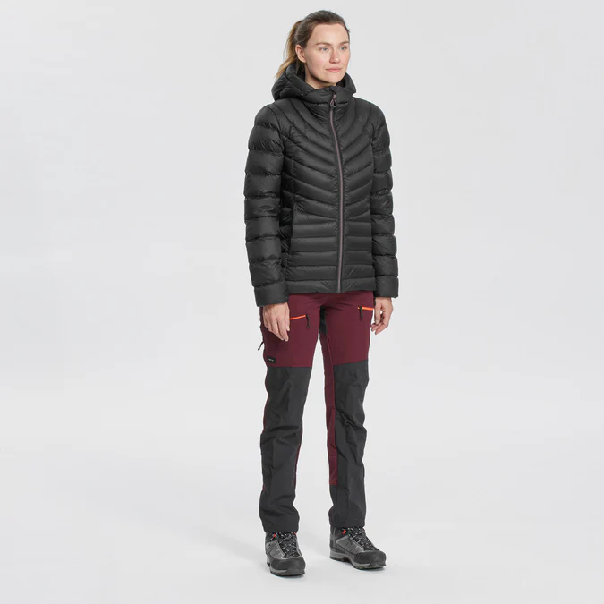 Decathlon Forclaz - Jaqueta puffer feminina com capuz Forclaz MT500