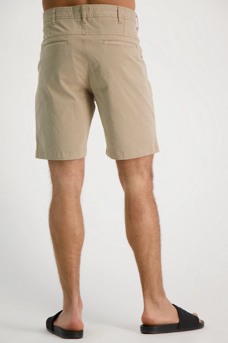 BEACH MOUNTAIN Herren Short
