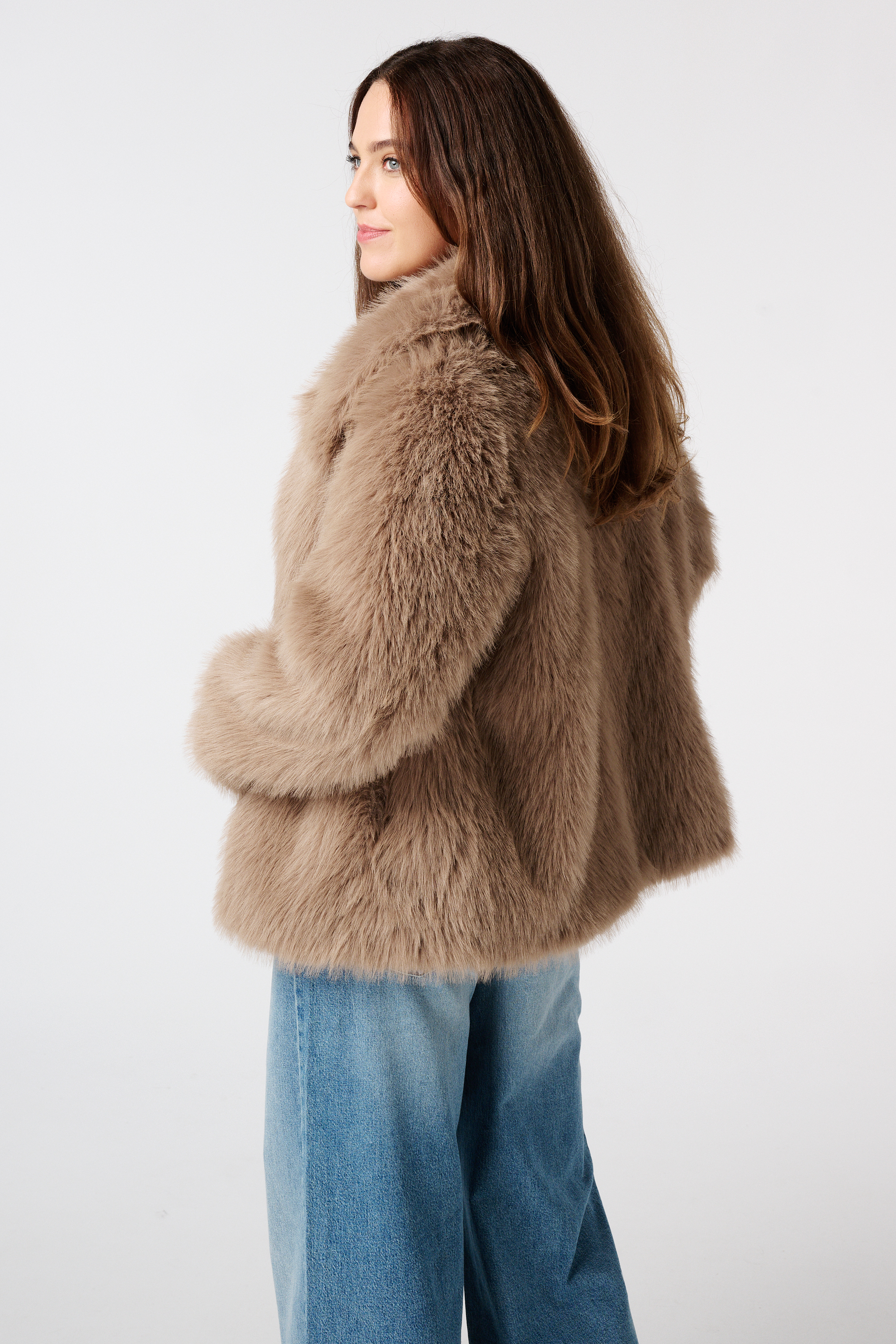 Jas van faux fur Zand