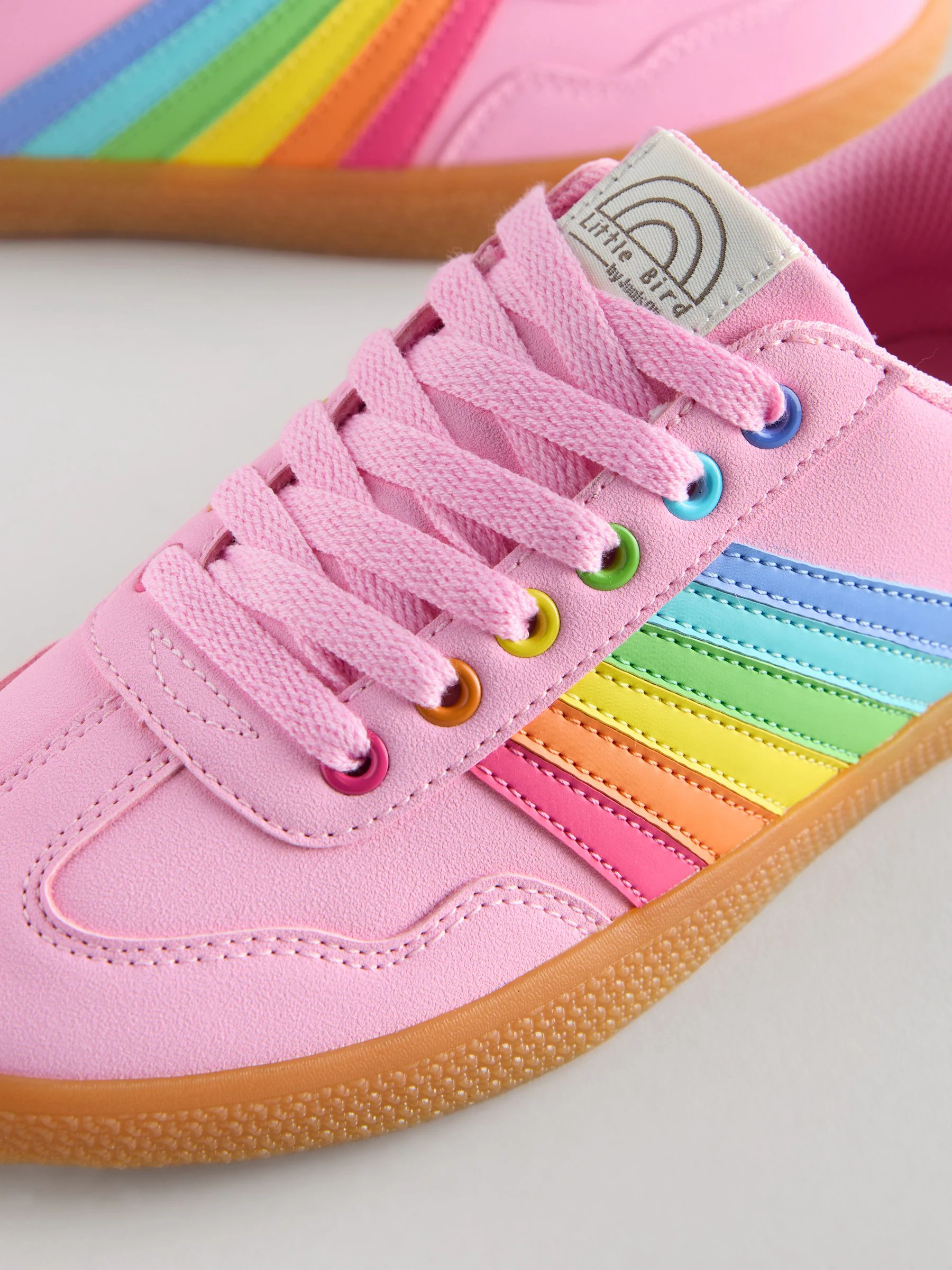 Multi - Little Bird by Jools Oliver Gum Sole sneakers met regenboogstrepen