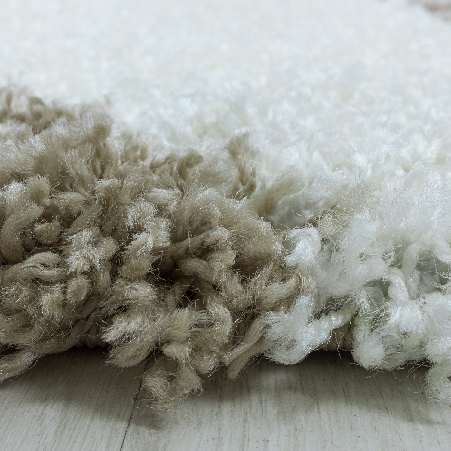 Stilvoller Hochflor Teppich, Modernes geometrisches Design, weicher Shaggy