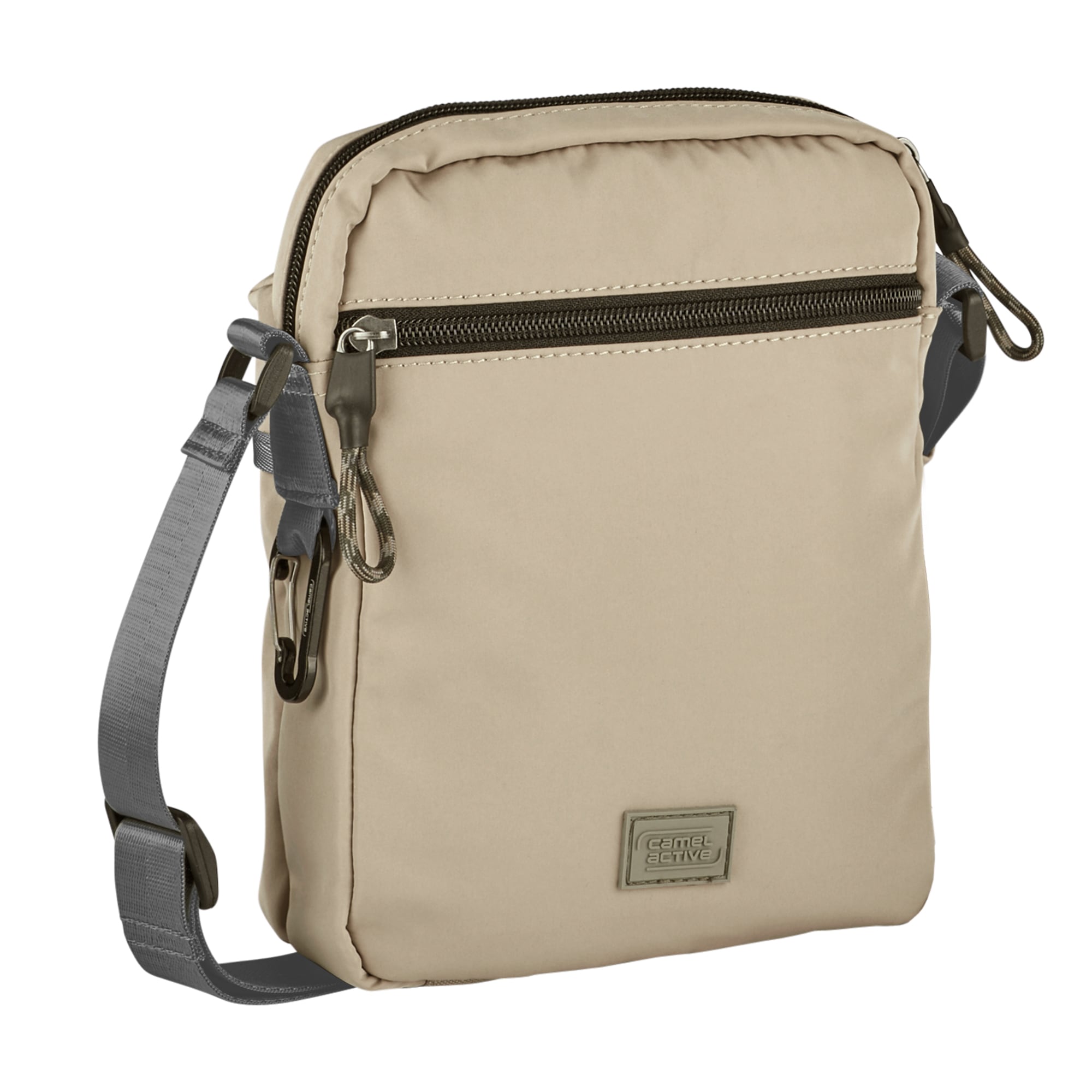 camel active Umhängetasche »Terra« aus recyceltem Nylon und voluminös aufgesetzten Taschen