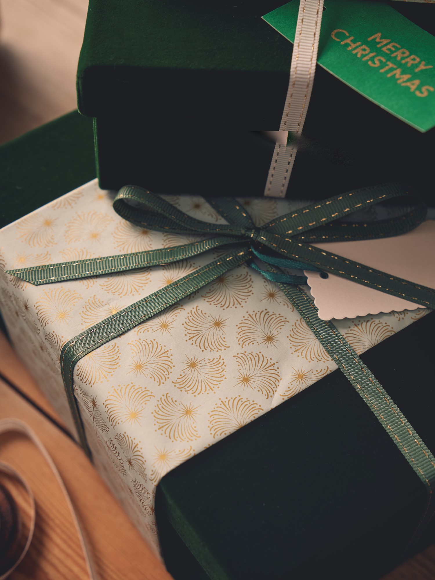 Silkepapir 4-pak | Papir. 4 ark.  | Dusty Green, Gold