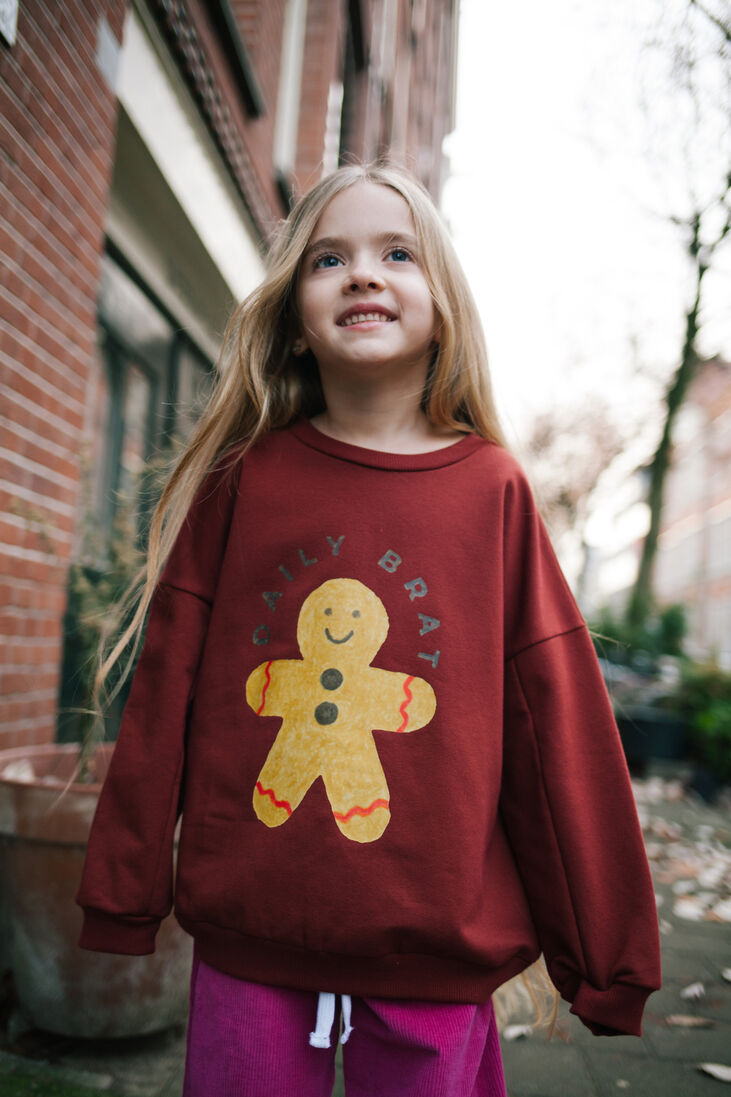 DAILY BRAT rode daily brat trui sweet gingerman sweater fired brick