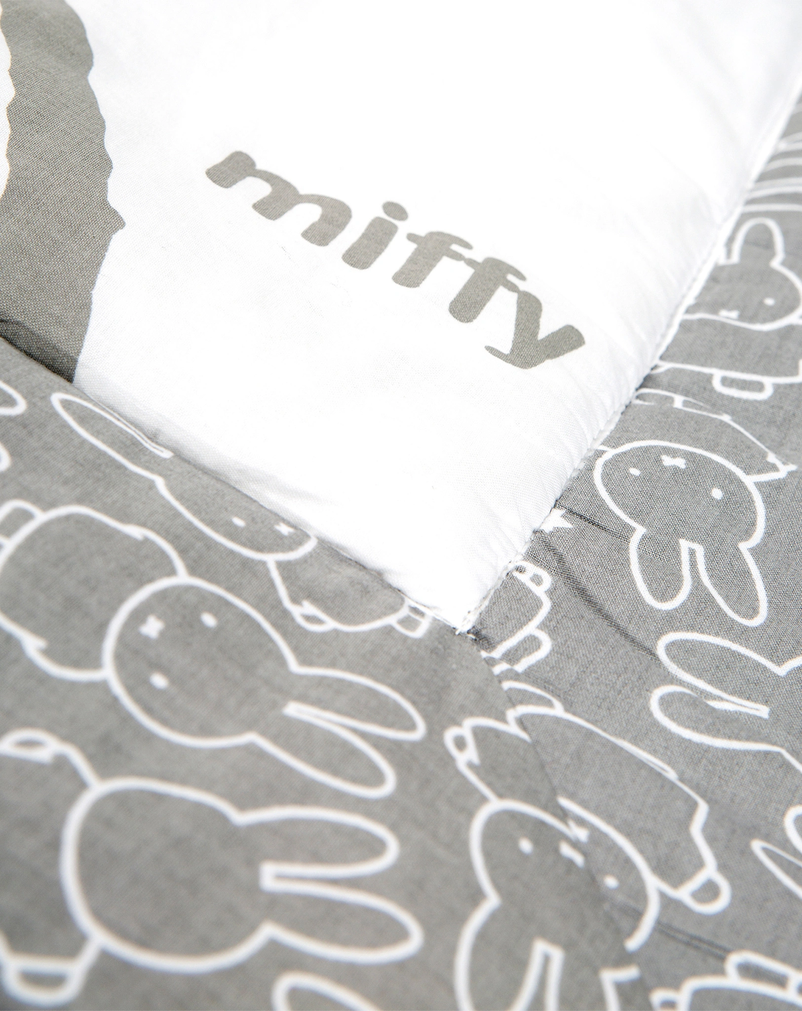 Spiel- und Krabbeldecke MIFFY