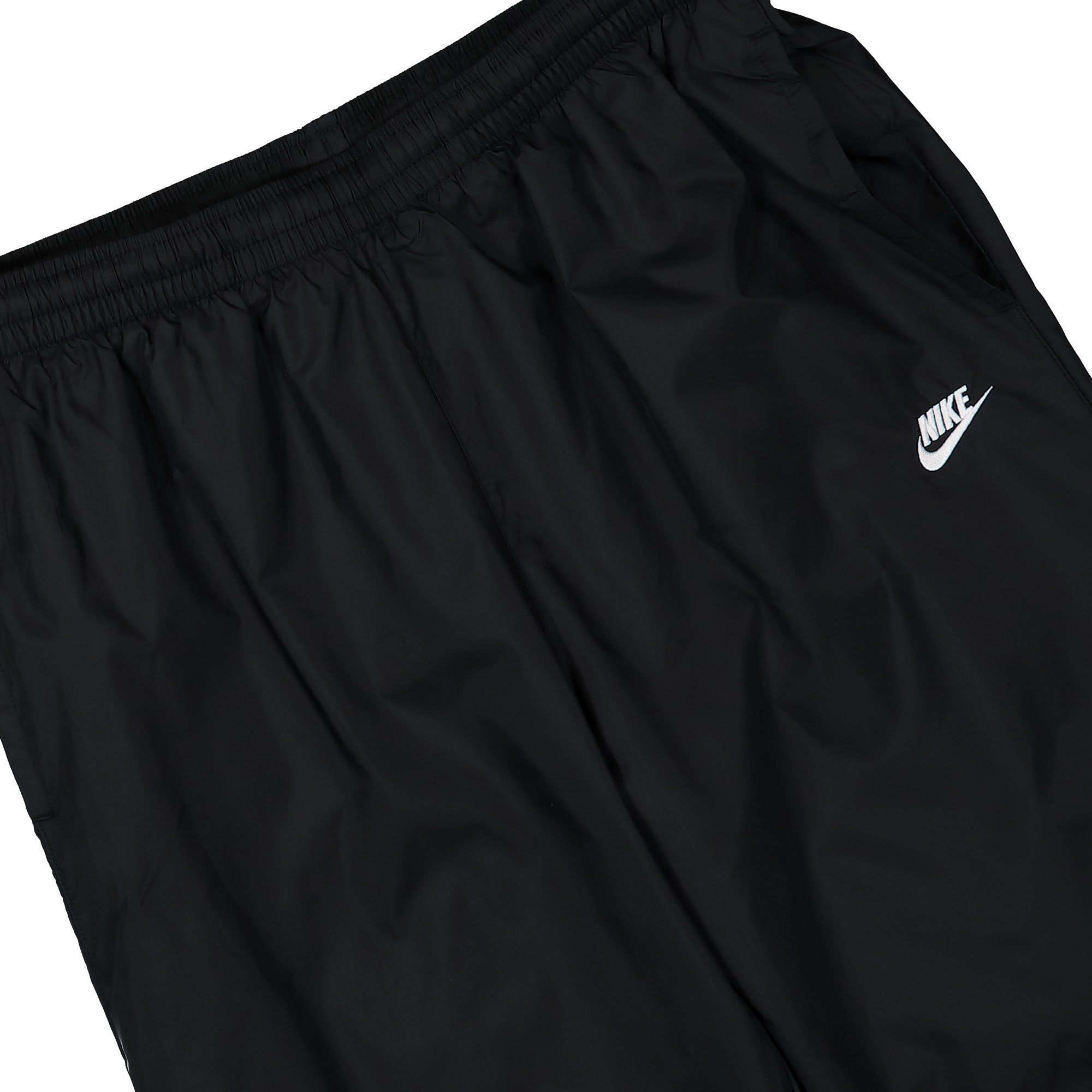 Nike<br>Club Woven Track Suit