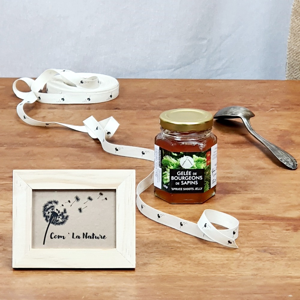 Coffret d'un pin sylvestre avec sa gelée de bourgeons sapins