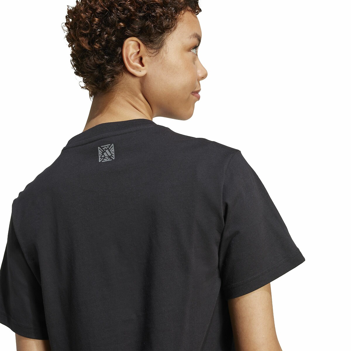 ADIDAS ROUPAS ESPORTIVAS<br>Camiseta com logo grande de leopardo