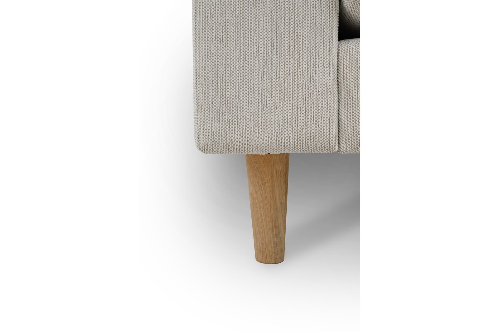 Hedda sofa Tekstil Arre 8 Beige med arm F (18 cm ) og hvitoljede eikeben (1)
