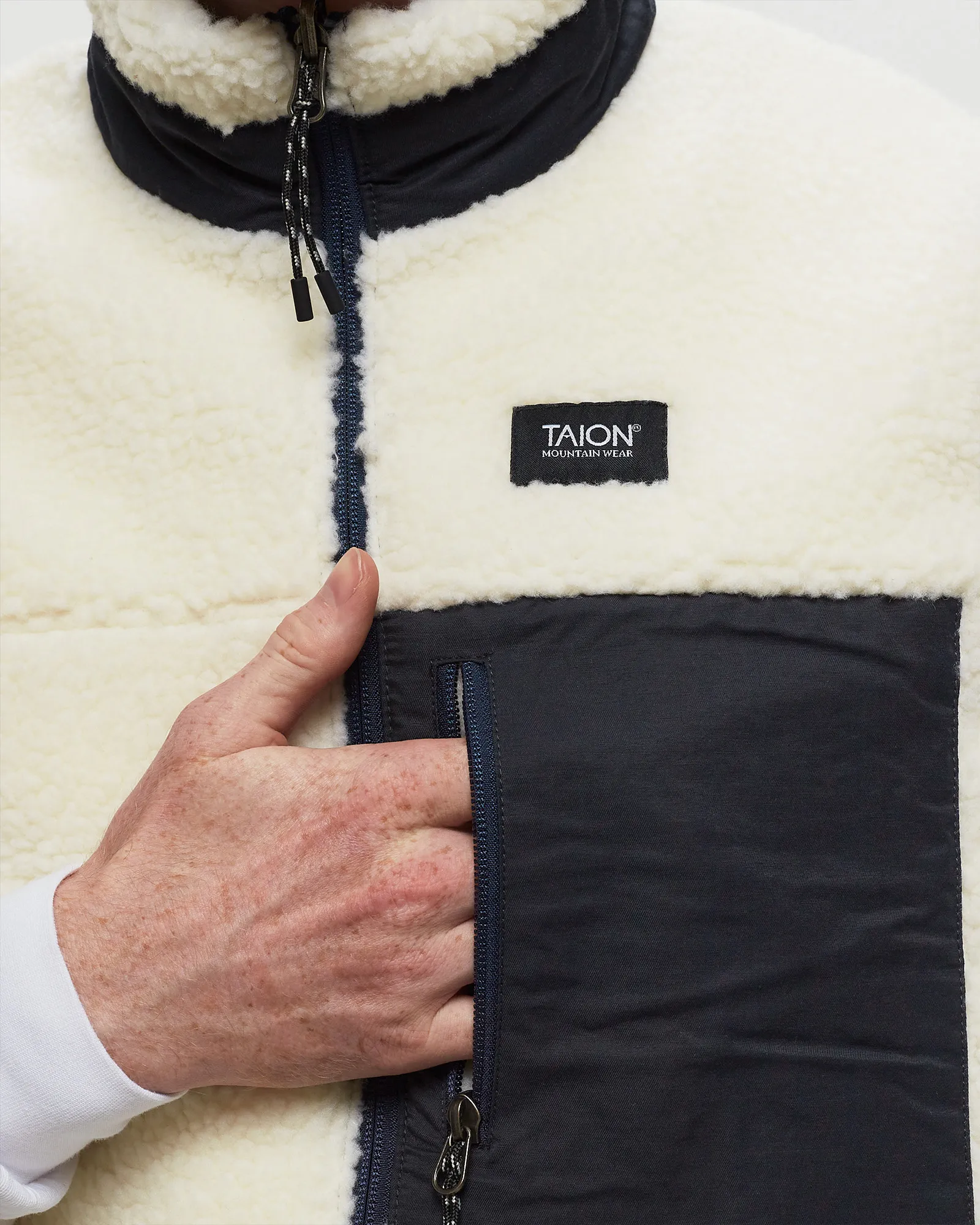 Taion DOWN X BOA REVERSIBLE VEST