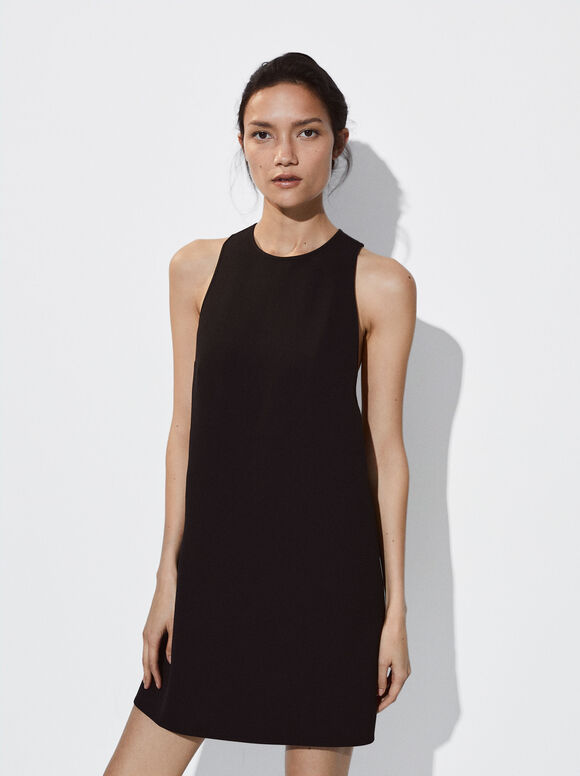 Vestido curto com decote halter - Preto