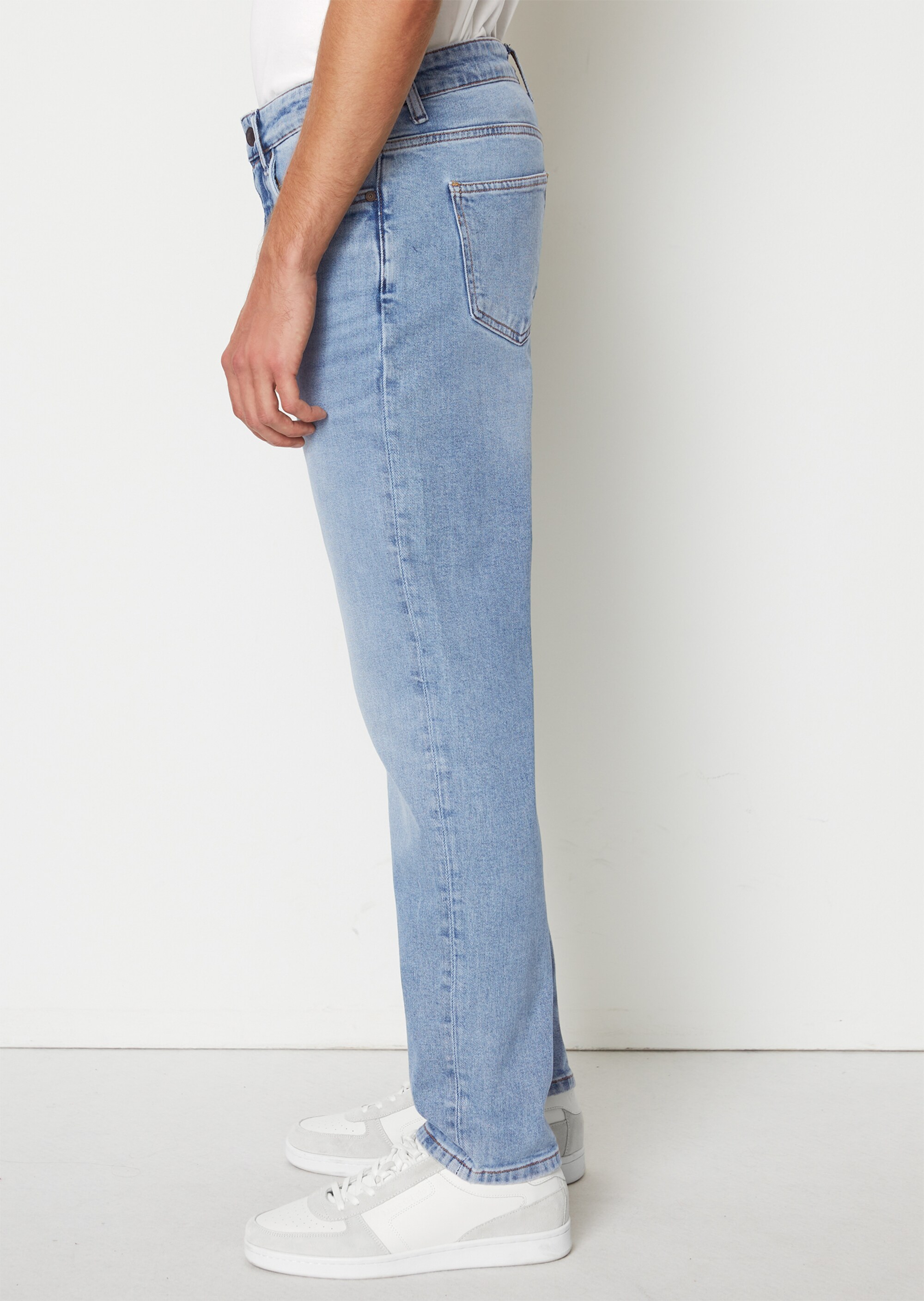 Jeans Modell LINUS slim tapered aus Bio-Baumwoll-Mix