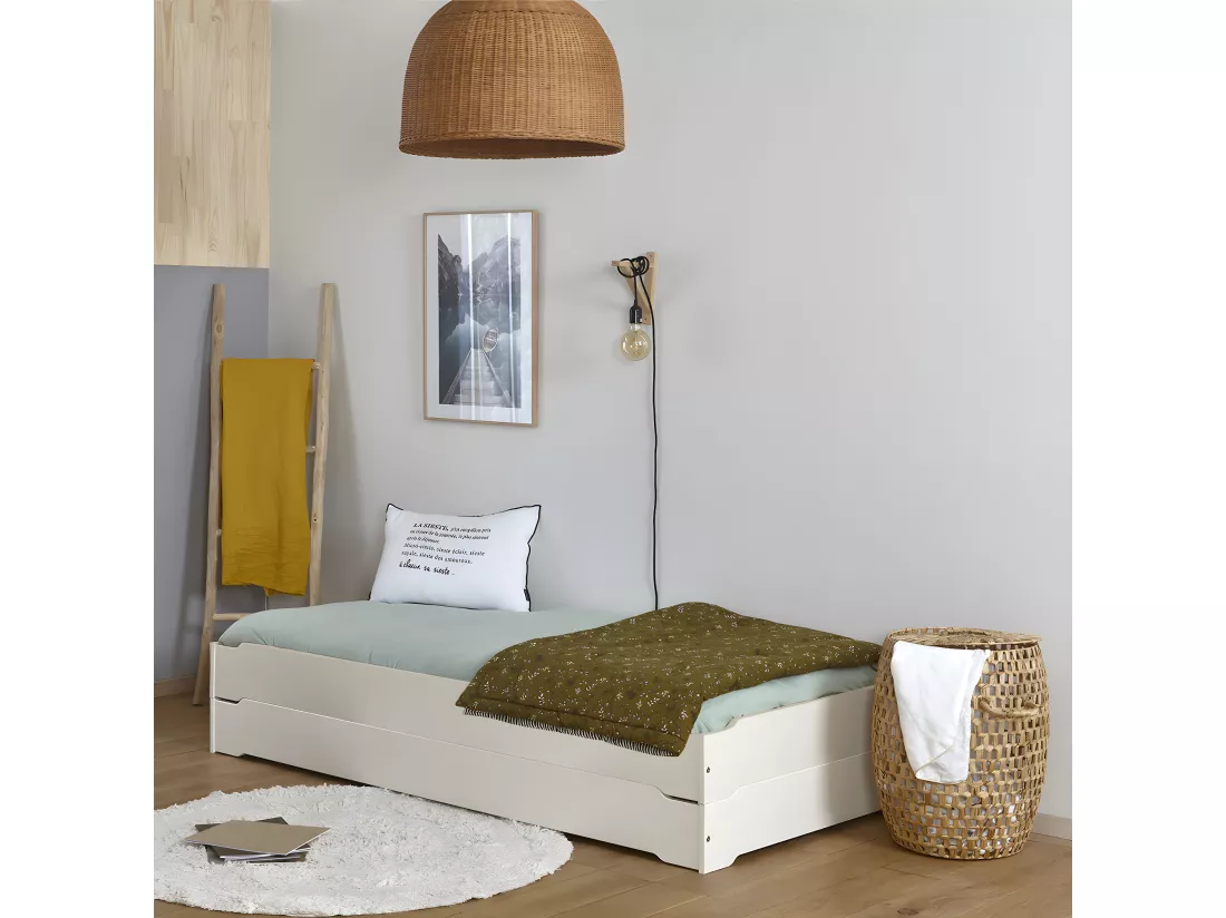 Pack 2 lits empilables et 2 matelas 90x190 cm bois massif blanc JELLY