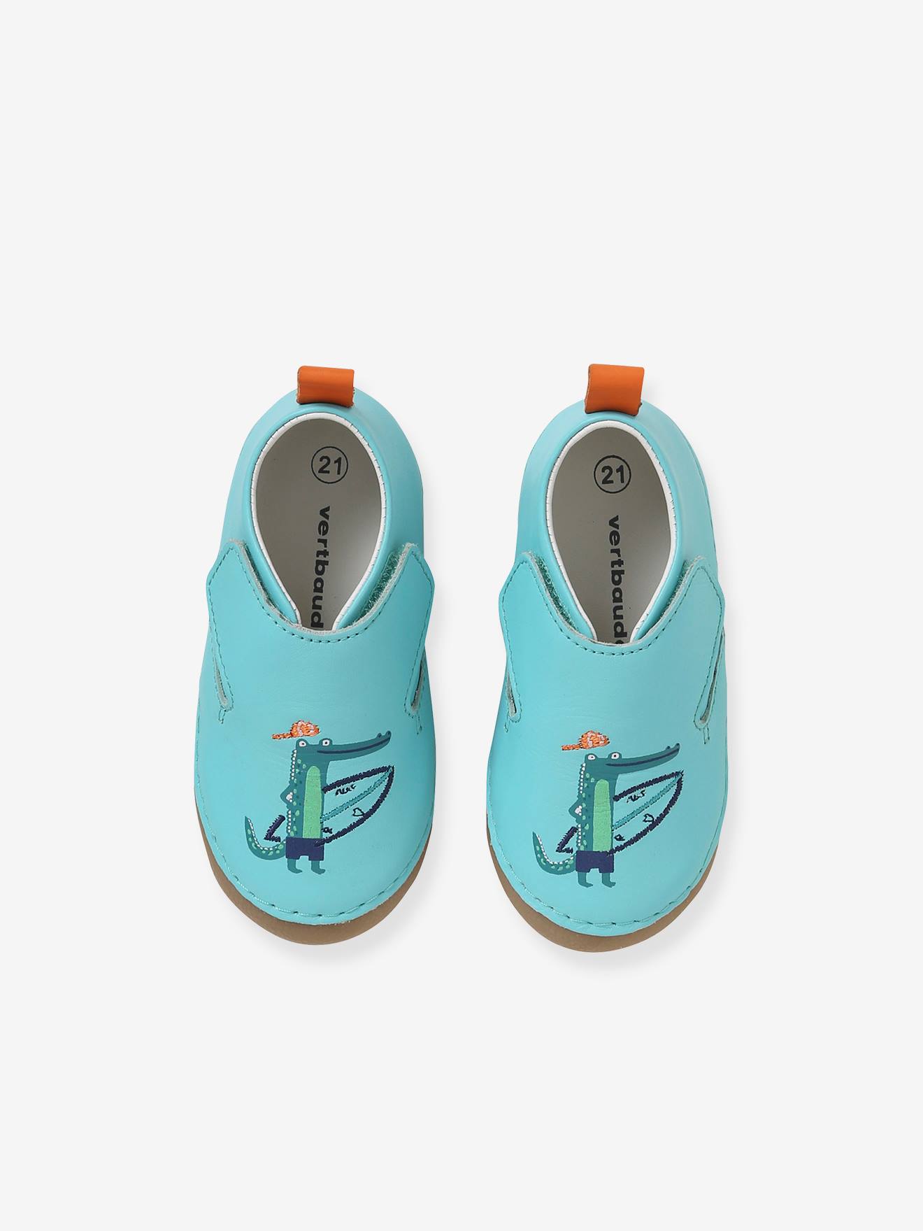 Pantufas de couro para casa, com tira autoadesiva, para bebê menino, lisas, verde claro com estampas.