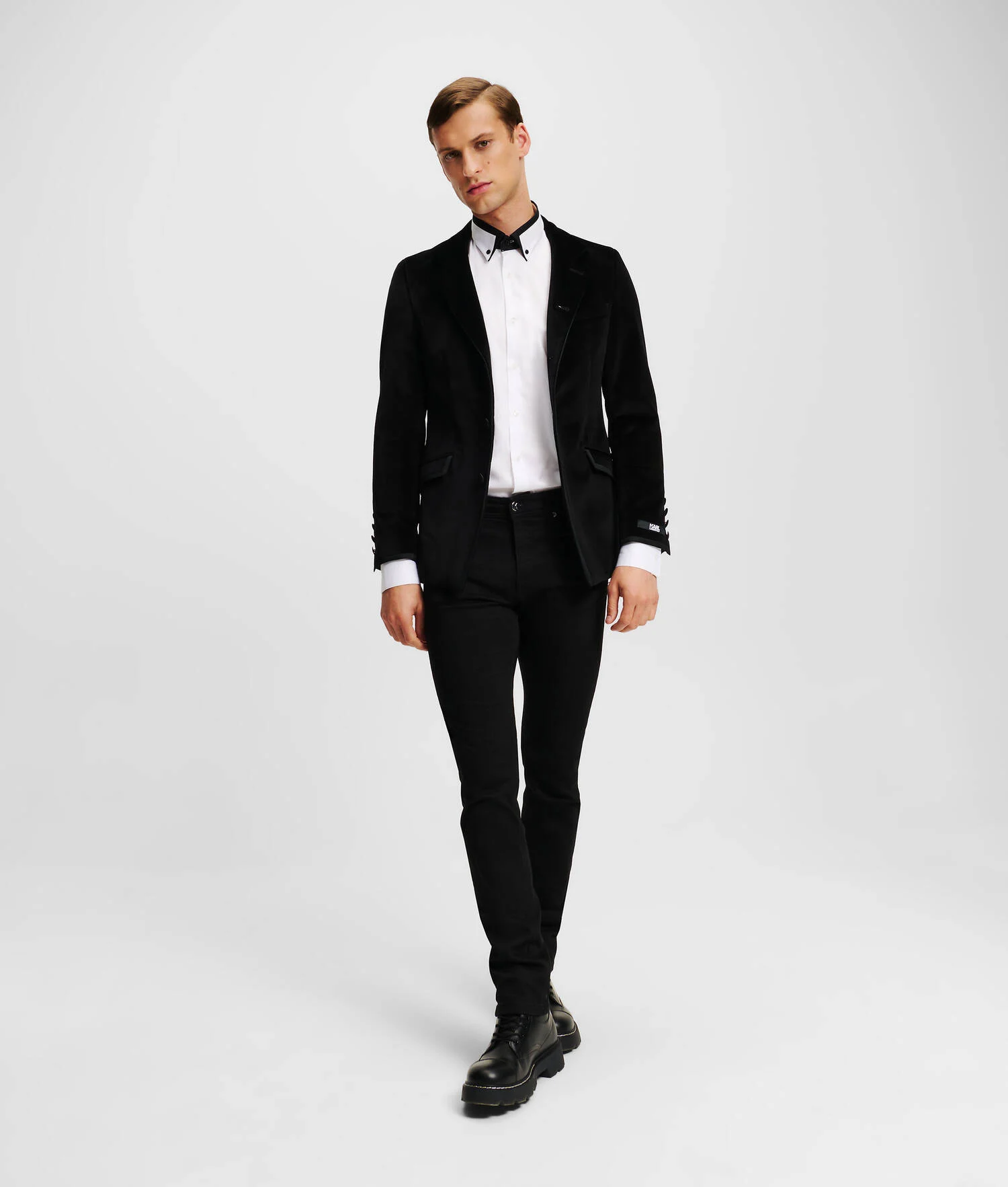CHEMISE À COL BOUTONNÉE