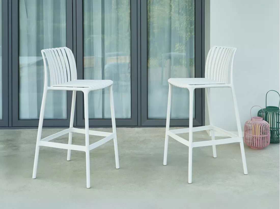 Lot de 2 chaises hautes de jardin empilables en polypropylène - Beige - SESEH de MYLIA
