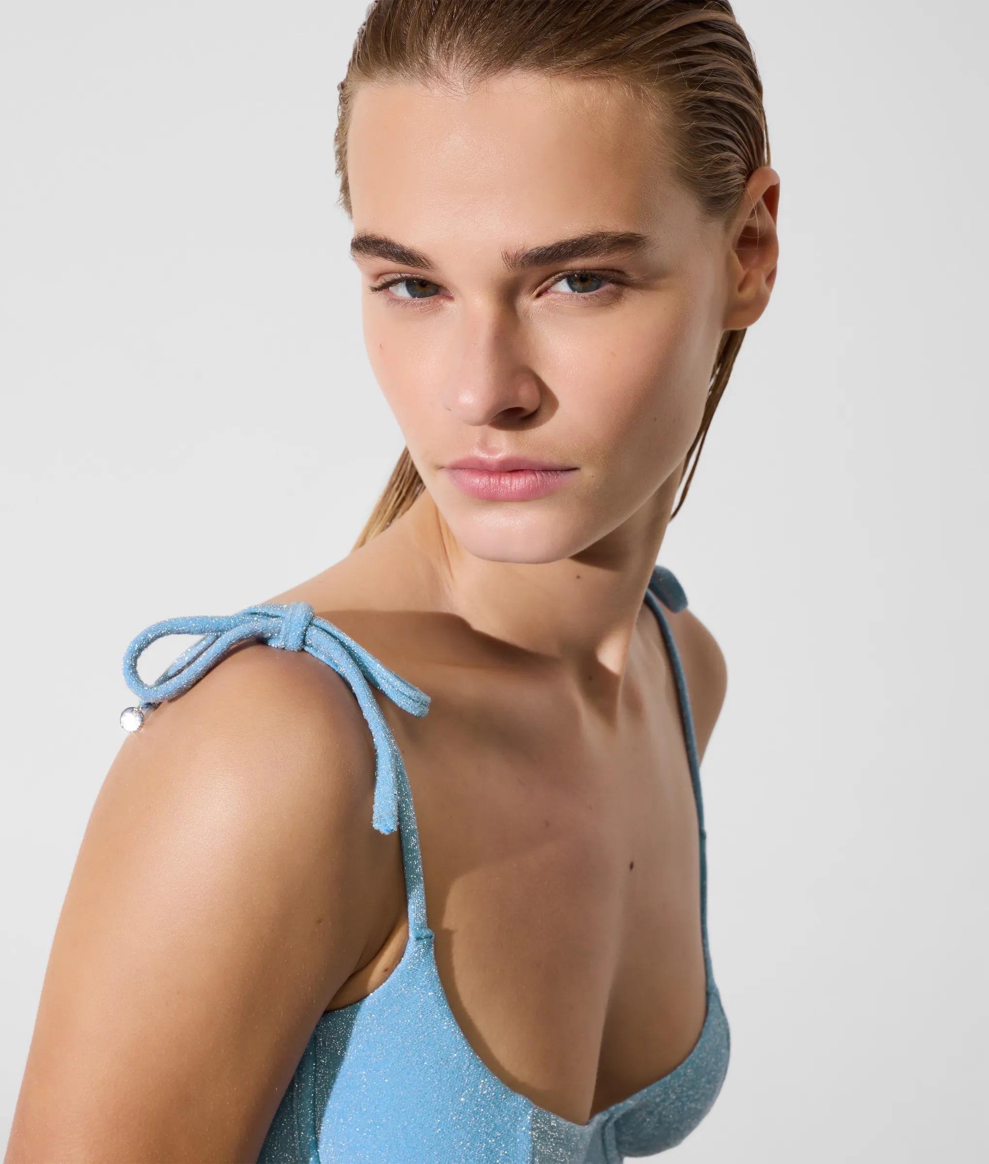 Handtekening bikini met beugelcups