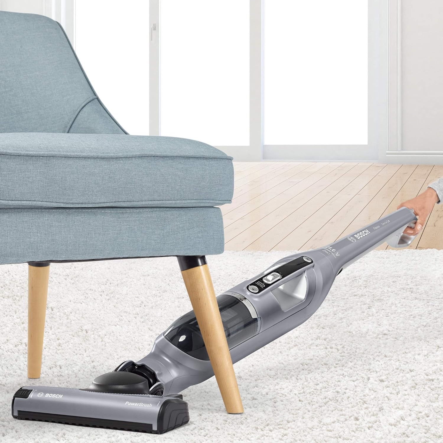 Bosch Akku-Staubsauger Flexxo 2in1 Serie 4 BCH3P210, kabelloser Handstaubsauger, beutellos, hohe Saugleistung, Lange Laufzeit, Kurze Ladezeit, Fugendüse, alle Bodenarten, Silber
