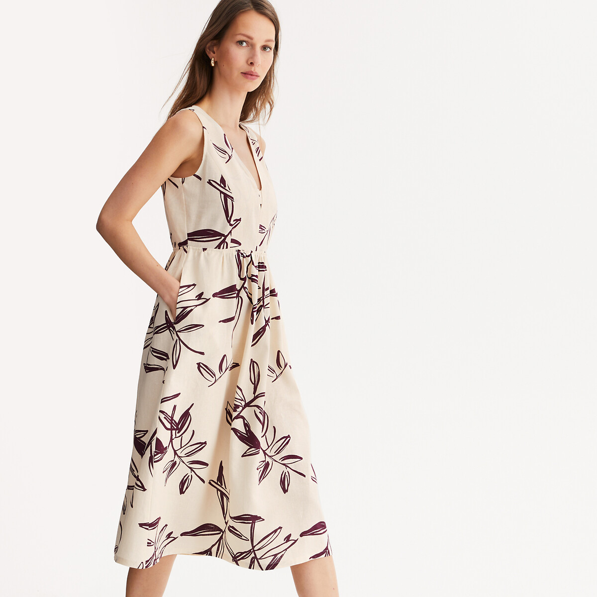 ANNE WEYBURN<br>Vestido floral, comprimento 3/4, sem mangas