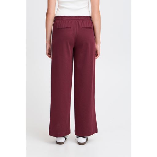 Ichi Kate Bukser, Port Royale, S