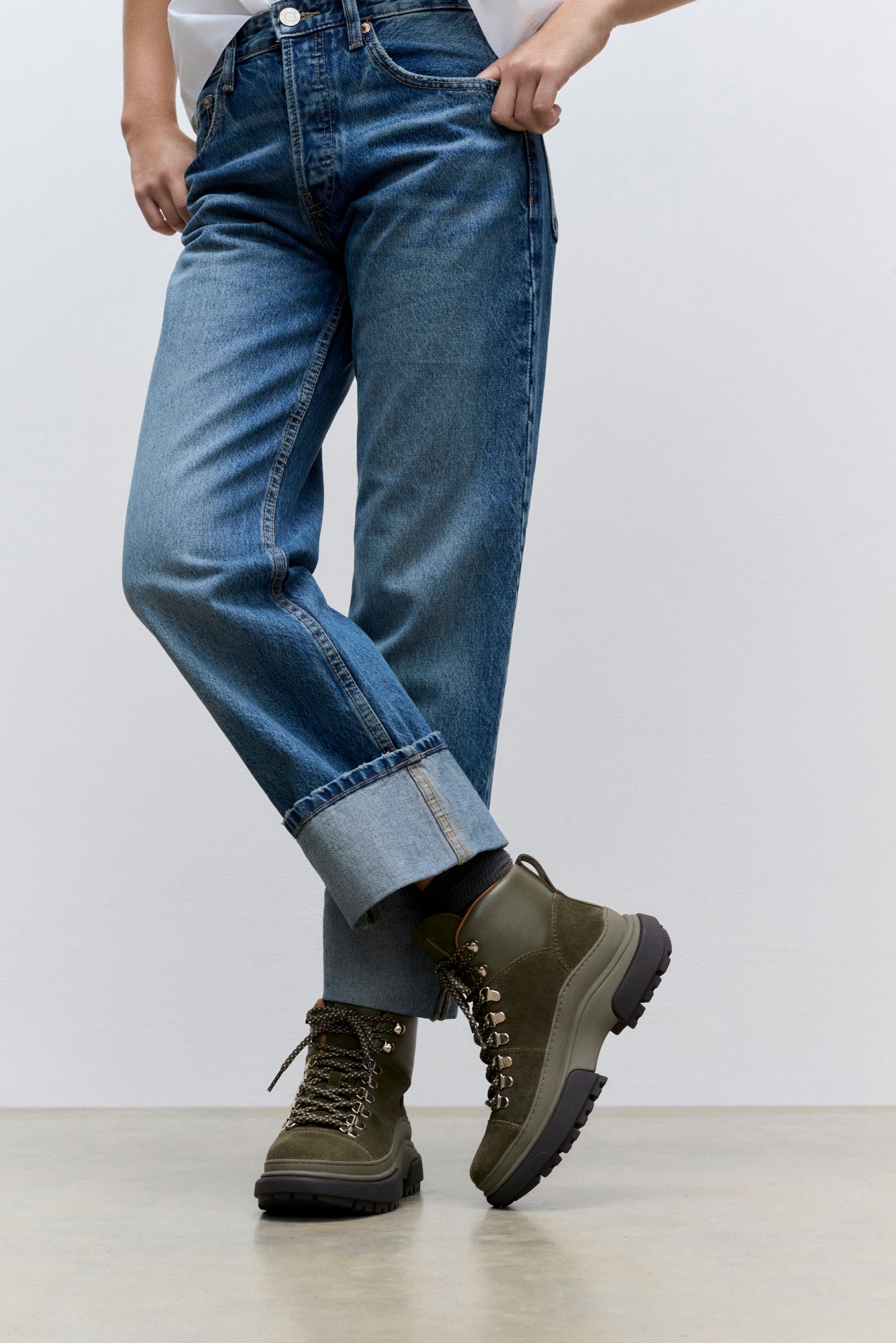 Fitflop Schnürboots »WYLDER SUEDE HIKER-LACE BOOTS«  Trekking Boots, Schnürstiefel mit robuster Plateausohle