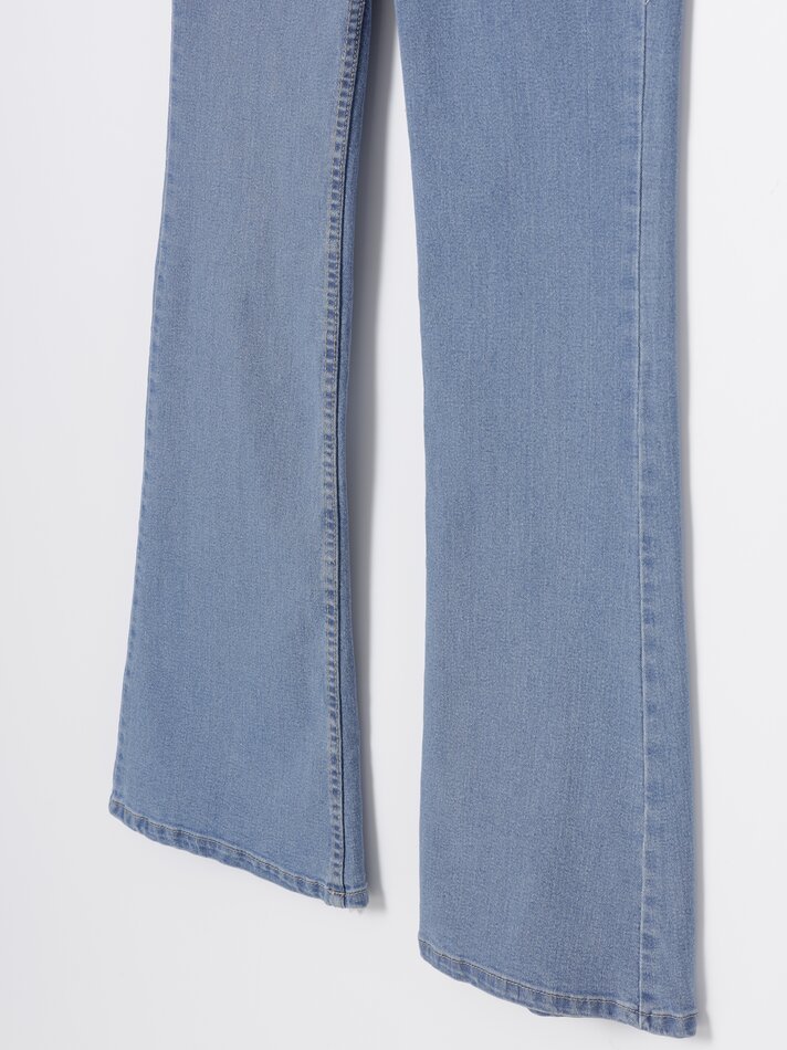 Calça jeans boca de sino comprida - Marino Vigoré