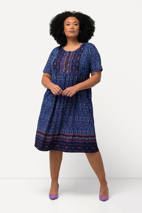 Jerseykleid, Bordürendruck, Taschen, Rundhals, Halbarm